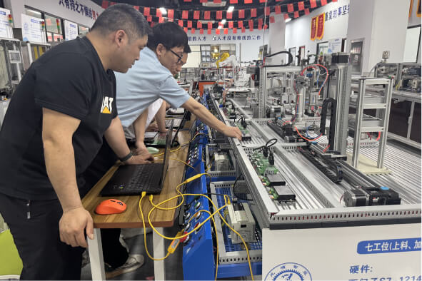 龙埔学院——什么是PLC？